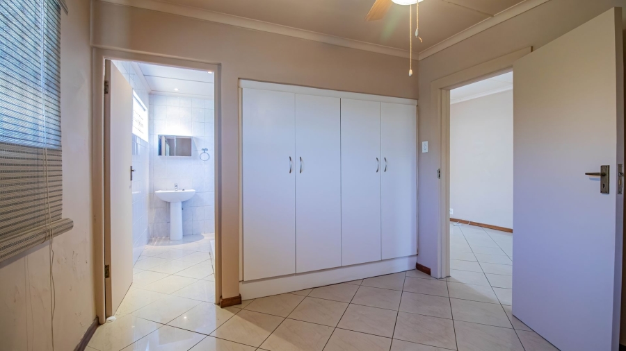 4 Bedroom Property for Sale in Quigney Eastern Cape